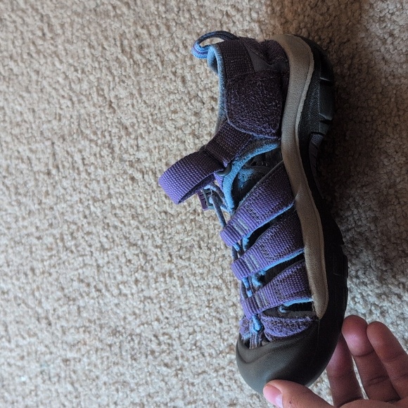 Keens Purple Sandals Size Girls 1 - Picture 9 of 10